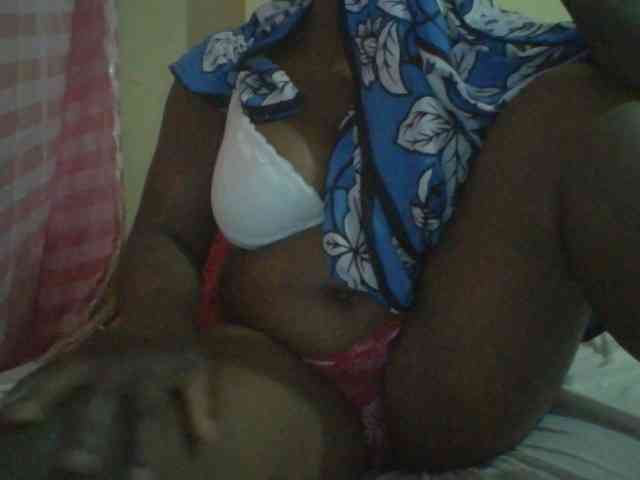 bigboobies2 webcam
