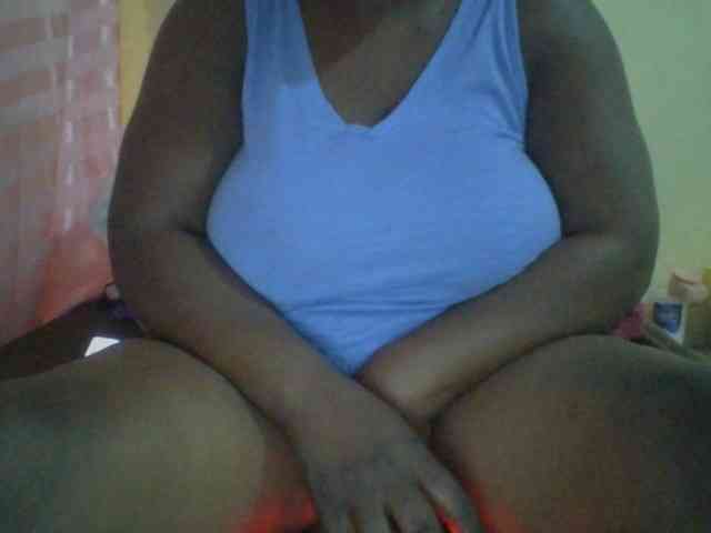 bigboobies2 webcam