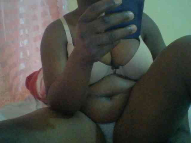 bigboobies2 webcam