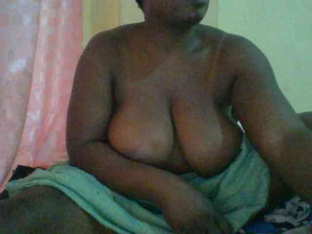 bigboobies2 webcam