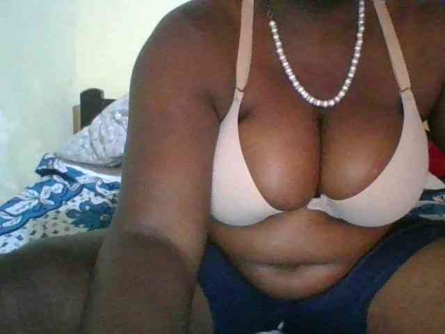 bigboobies2 webcam
