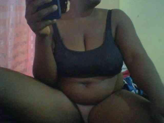 bigboobies2 webcam