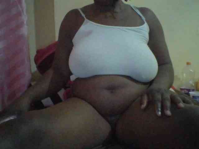 bigboobies2 webcam