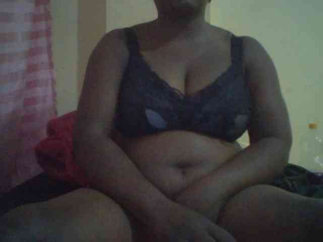bigboobies2 webcam