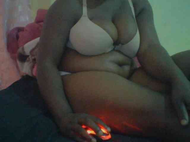 bigboobies2 webcam