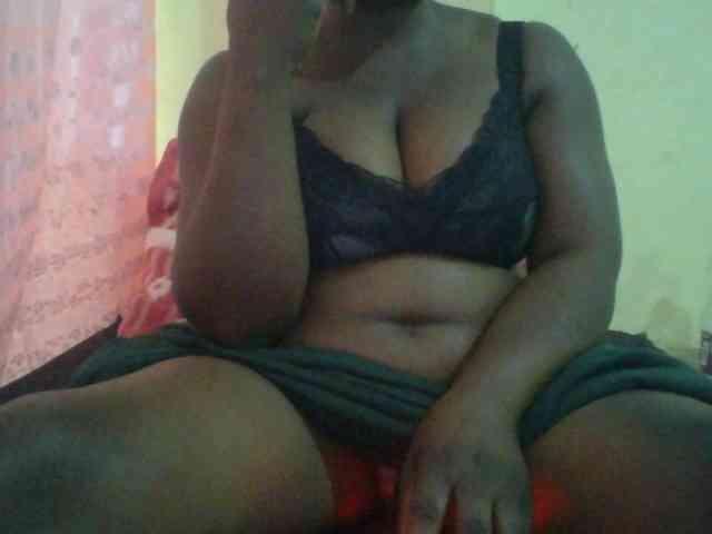 bigboobies2 webcam
