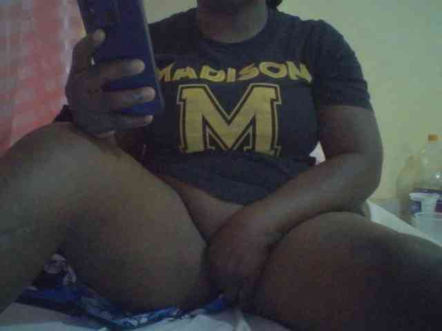 bigboobies2 webcam