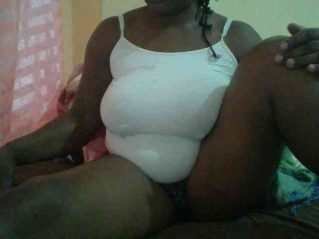 bigboobies2 webcam