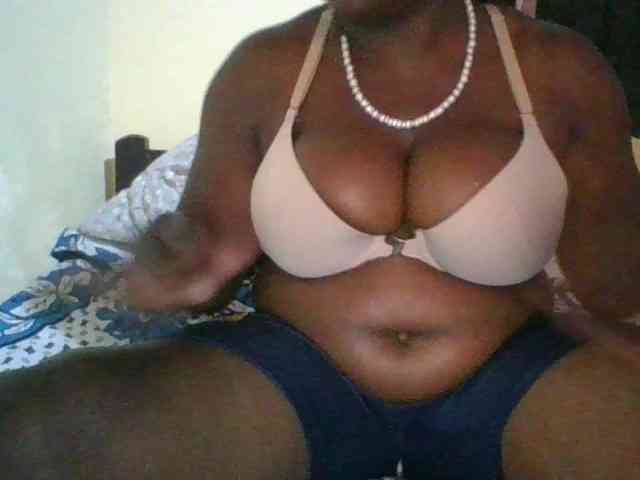bigboobies2 webcam