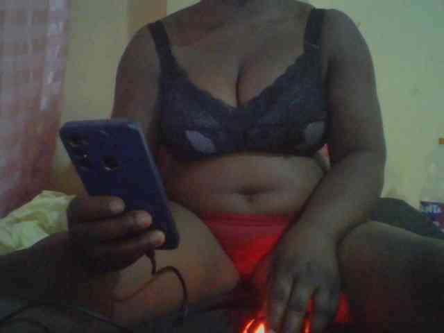bigboobies2 webcam