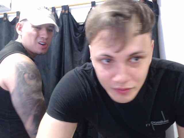 shamiryenrique Live Webcam on BongaCams