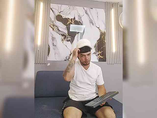 Claimon1203 Live Webcam on BongaCams