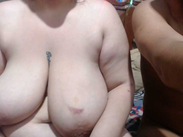 Coupleanal's BongaCams show and profile