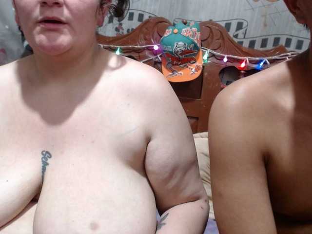 Coupleanal's BongaCams show and profile