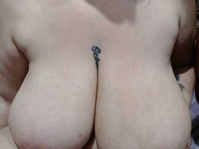 Coupleanal's BongaCams show and profile