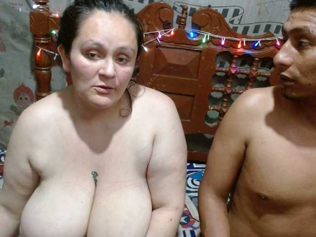 Coupleanal's BongaCams show and profile