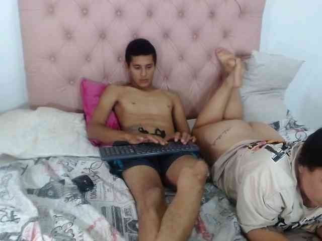 ashely-and-jeicod webcam