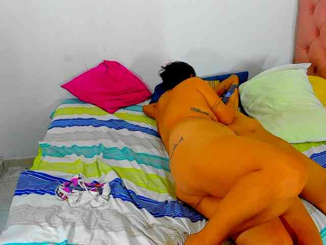 ashely-and-jeicod webcam