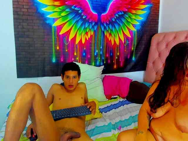 ashely-and-jeicod webcam