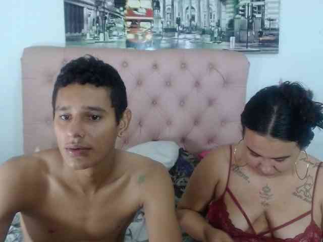 ashely-and-jeicod webcam