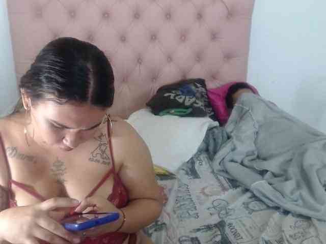 ashely-and-jeicod webcam