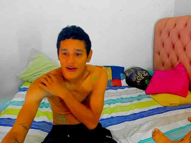 ashely-and-jeicod webcam