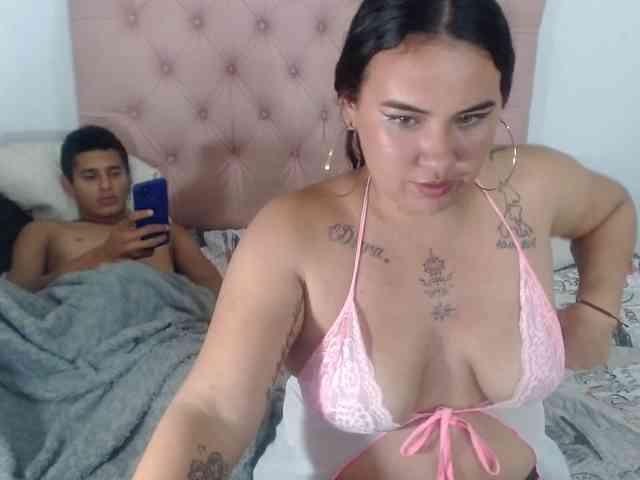 ashely-and-jeicod webcam