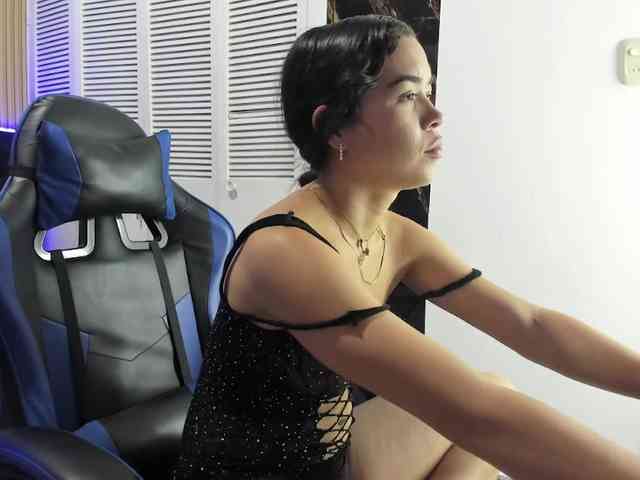 Chiquisexy05 webcam