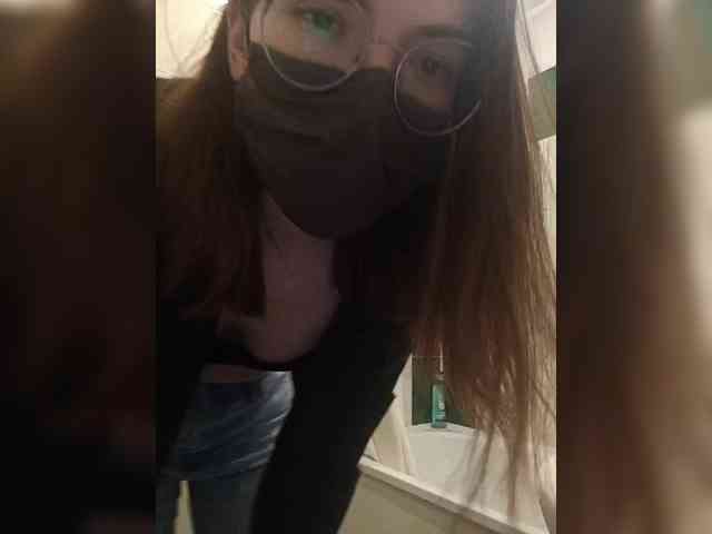 DarkCherry webcam