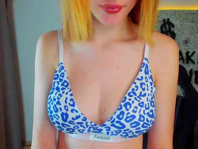 Strawbabby webcam