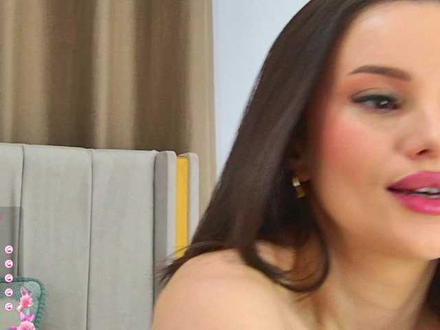 EmilyNovaa's BongaCams show and profile