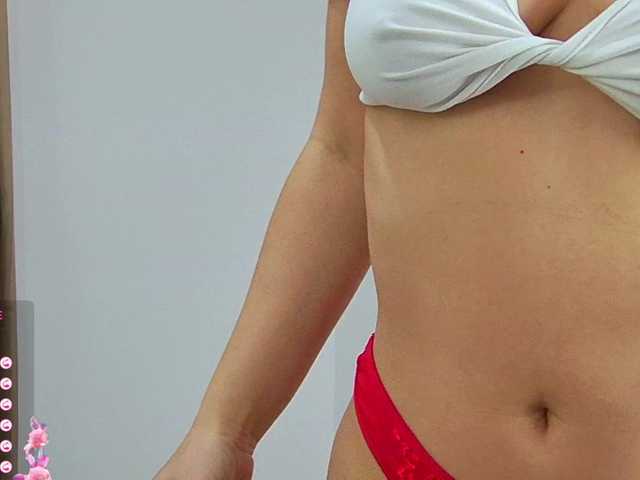 EmilyNovaa's BongaCams show and profile