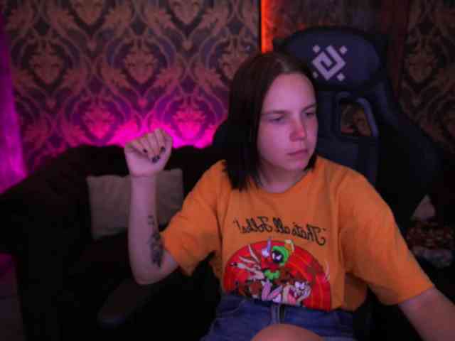 SpicyyDoll webcam