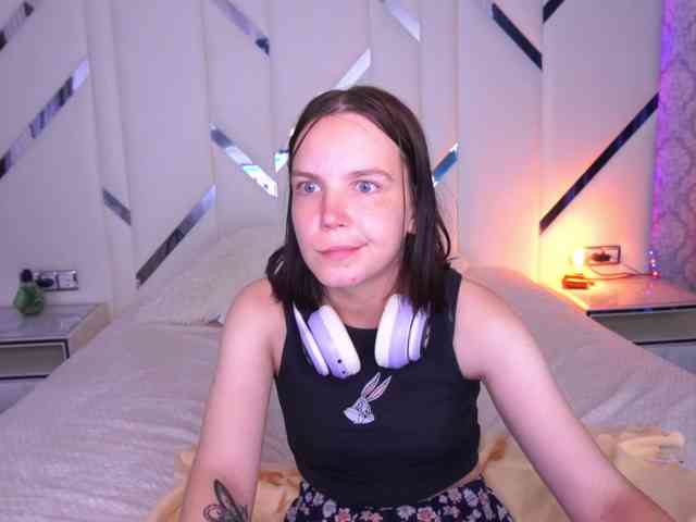 SpicyyDoll webcam