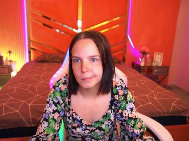 SpicyyDoll webcam