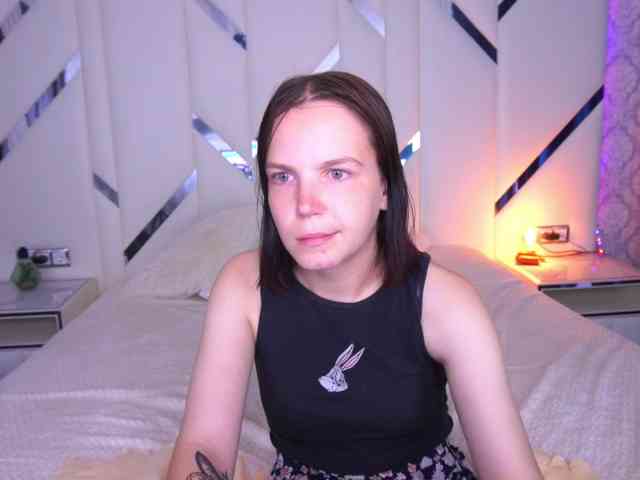 SpicyyDoll webcam