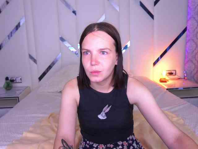 SpicyyDoll webcam