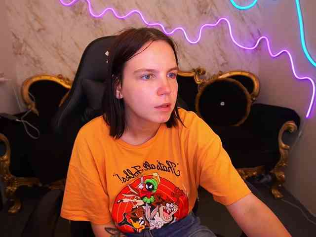 SpicyyDoll webcam