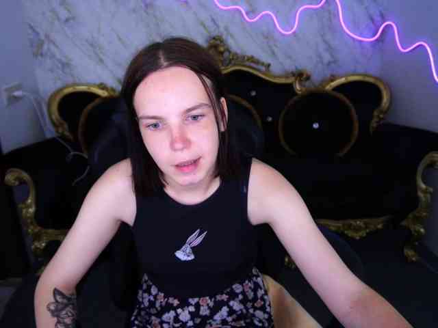SpicyyDoll webcam
