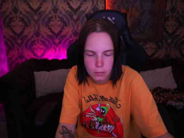 SpicyyDoll webcam