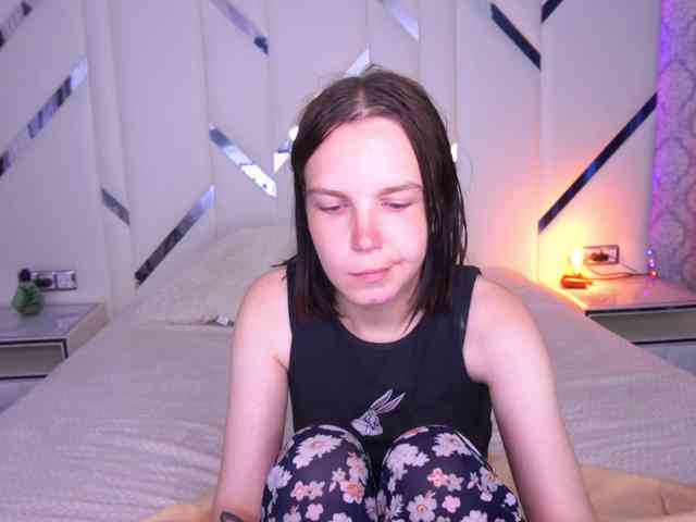 SpicyyDoll webcam