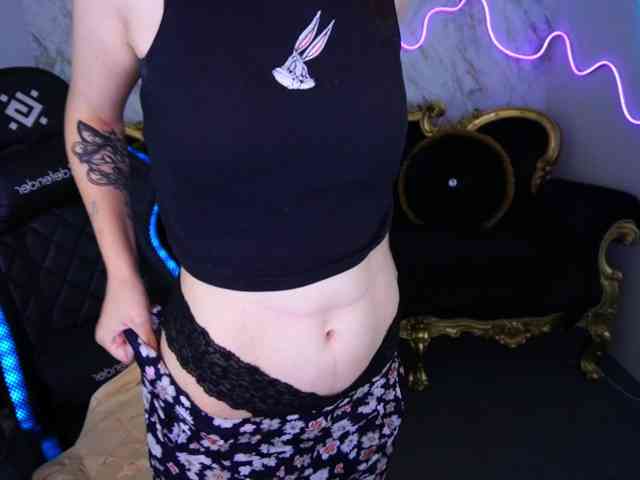SpicyyDoll webcam