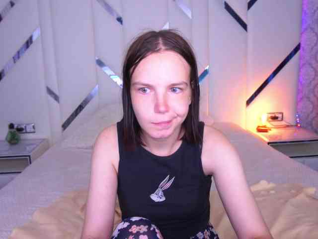 SpicyyDoll webcam