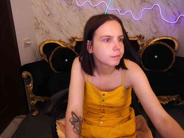 SpicyyDoll webcam