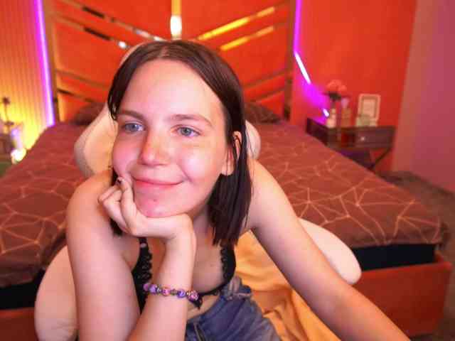 SpicyyDoll webcam