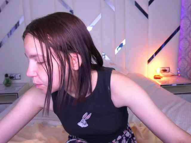 SpicyyDoll webcam