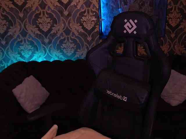 SpicyyDoll webcam