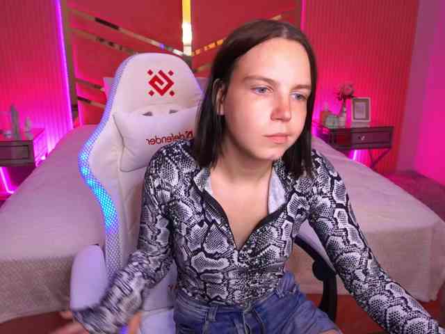 SpicyyDoll webcam