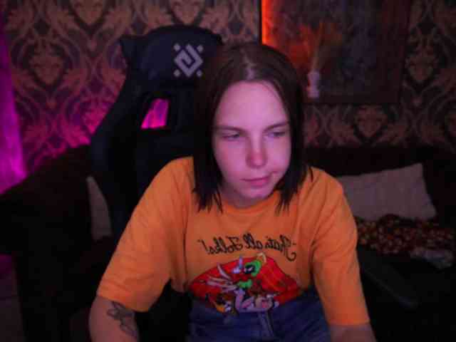 SpicyyDoll webcam