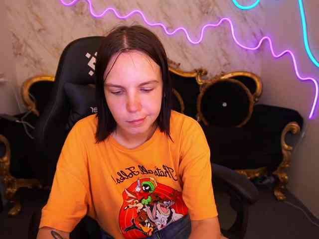 SpicyyDoll webcam